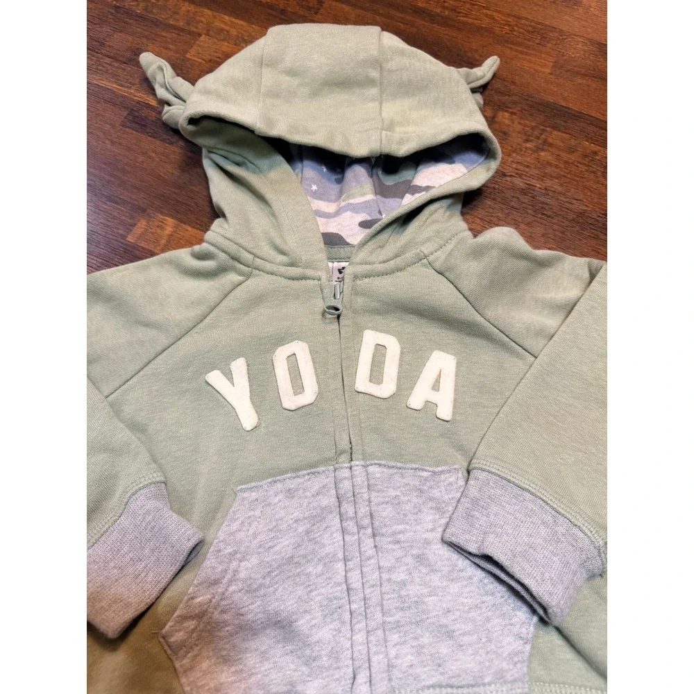 Baby Gap Star Wars Yoda zip up sweatshirt with ears on hood.  Size 6-12 months.